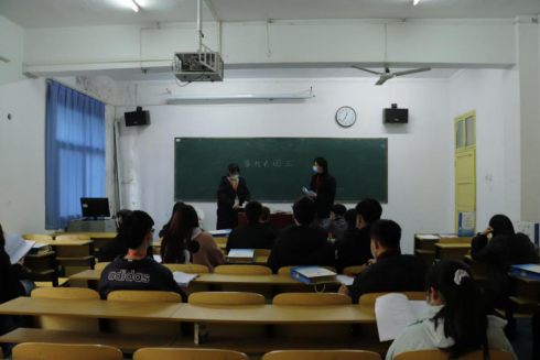 我院第九届共青团和学生代表大会隆重召开